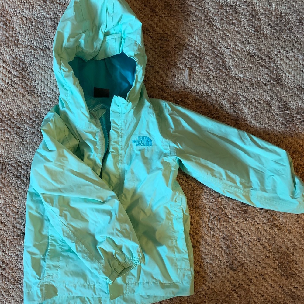 North face 3t wind breaker